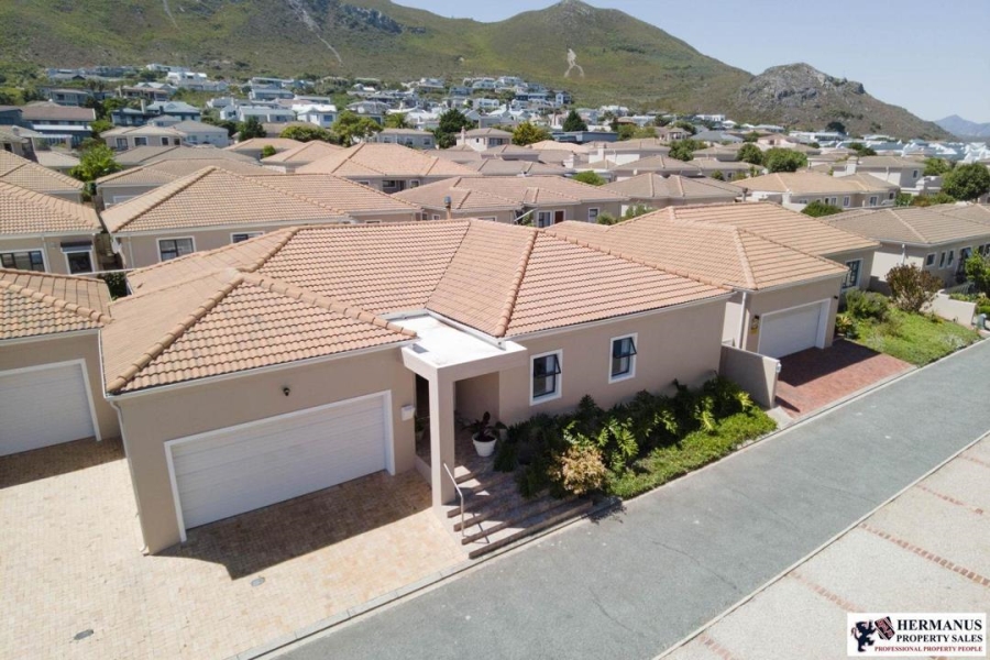 4 Bedroom Property for Sale in Chanteclair Western Cape